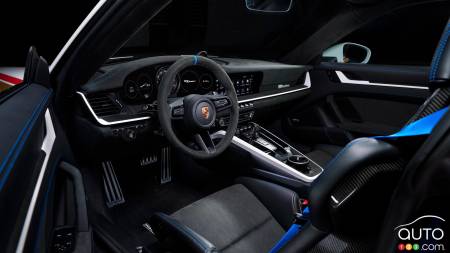 2023 Porsche 911 Dakar, interior